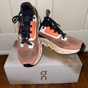 On Running Cloud Stratus Women’s 8 - Like New